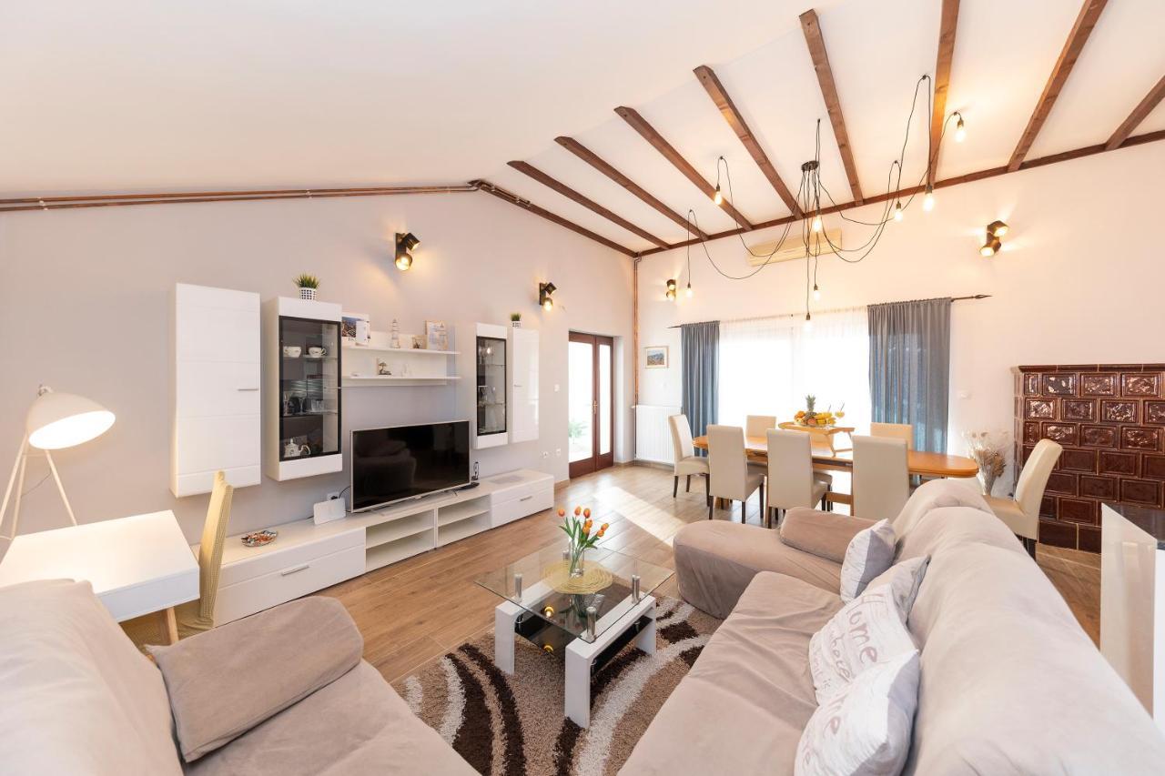 Apartman Lana Biograd Na Moru Eksteriør billede