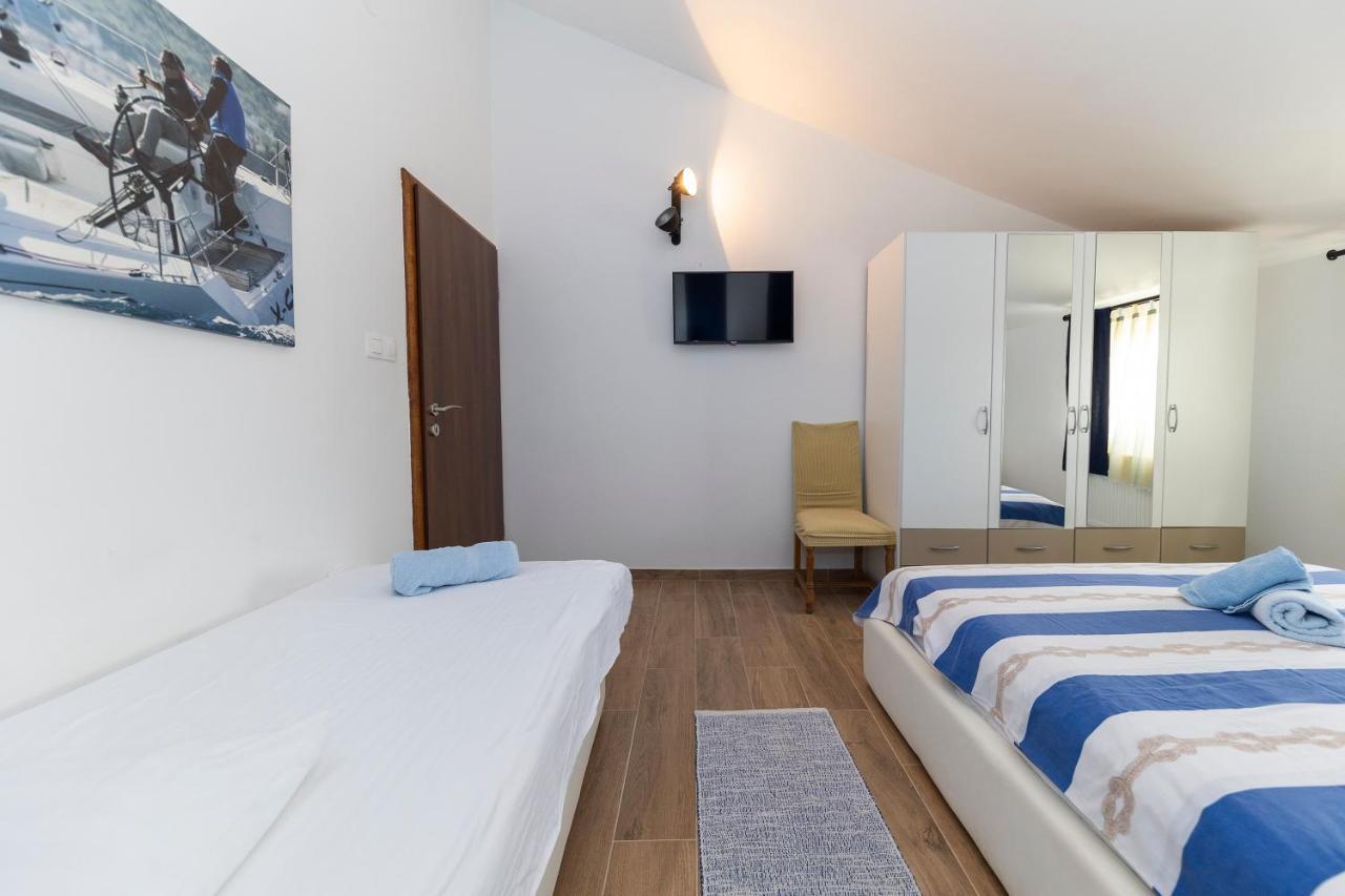 Apartman Lana Biograd Na Moru Eksteriør billede