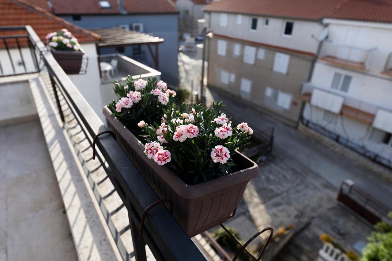 Apartman Lana Biograd Na Moru Eksteriør billede