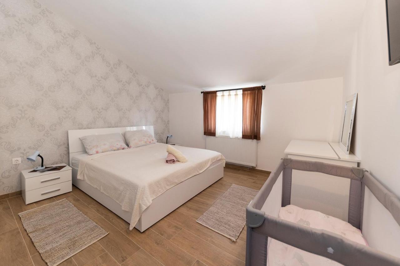 Apartman Lana Biograd Na Moru Eksteriør billede