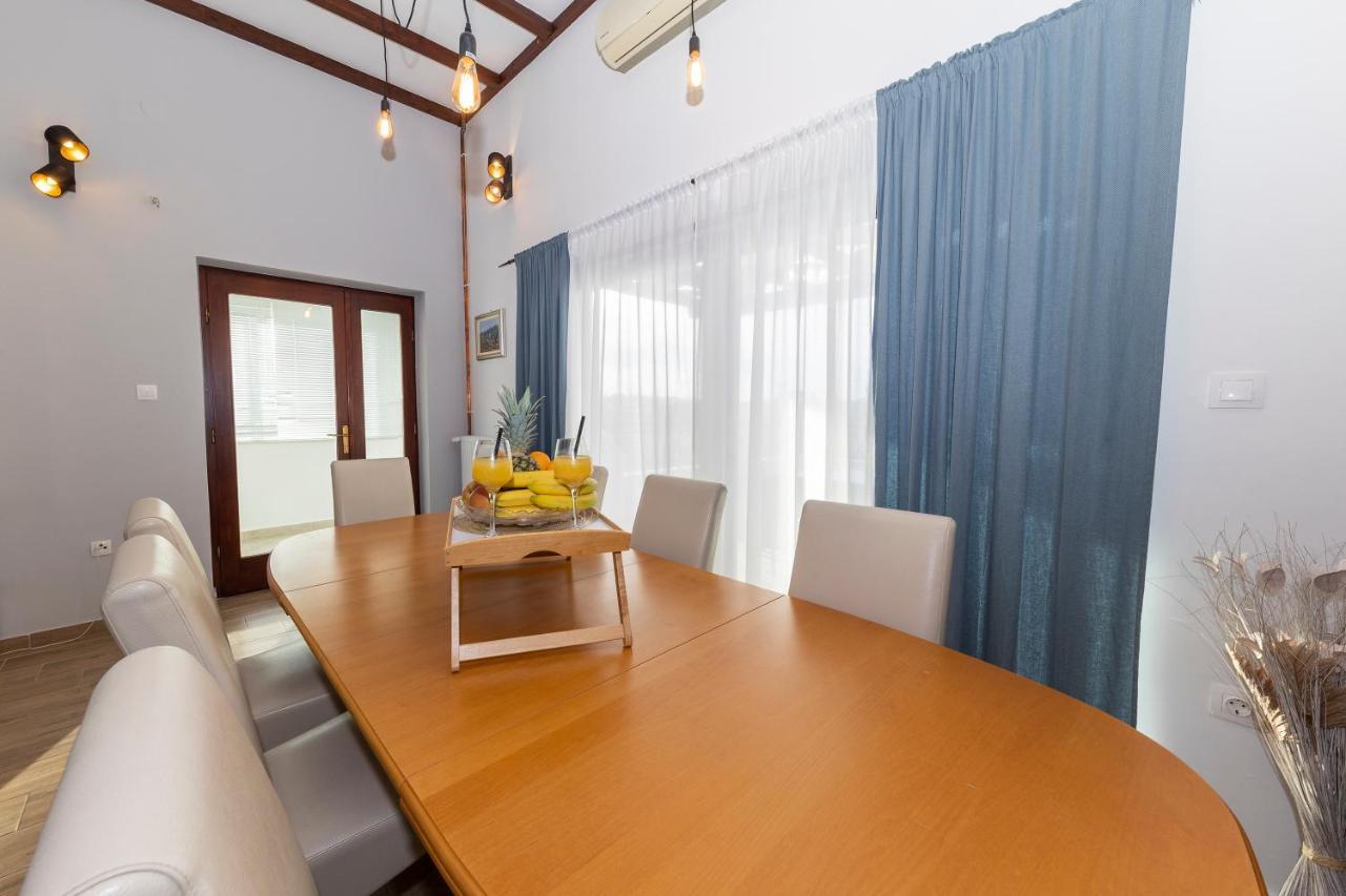 Apartman Lana Biograd Na Moru Eksteriør billede