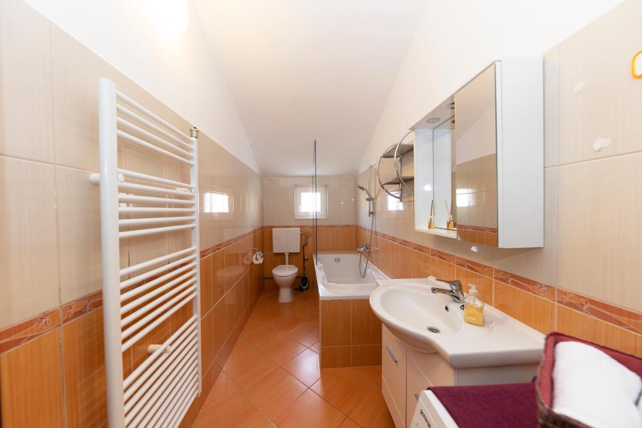 Apartman Lana Biograd Na Moru Eksteriør billede